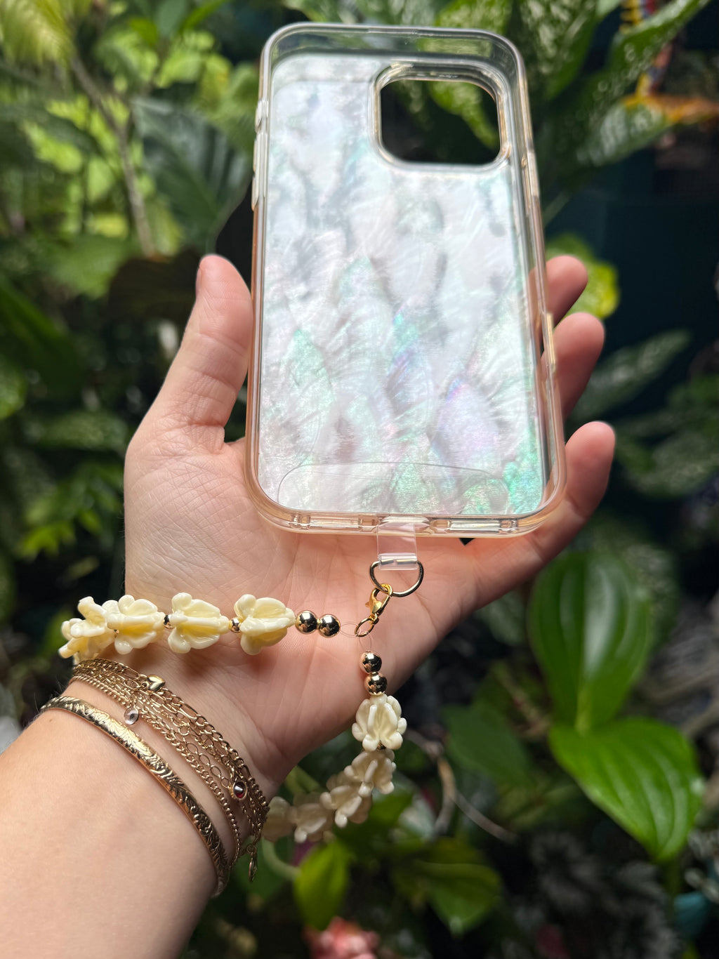 Shell Phone Wristlets