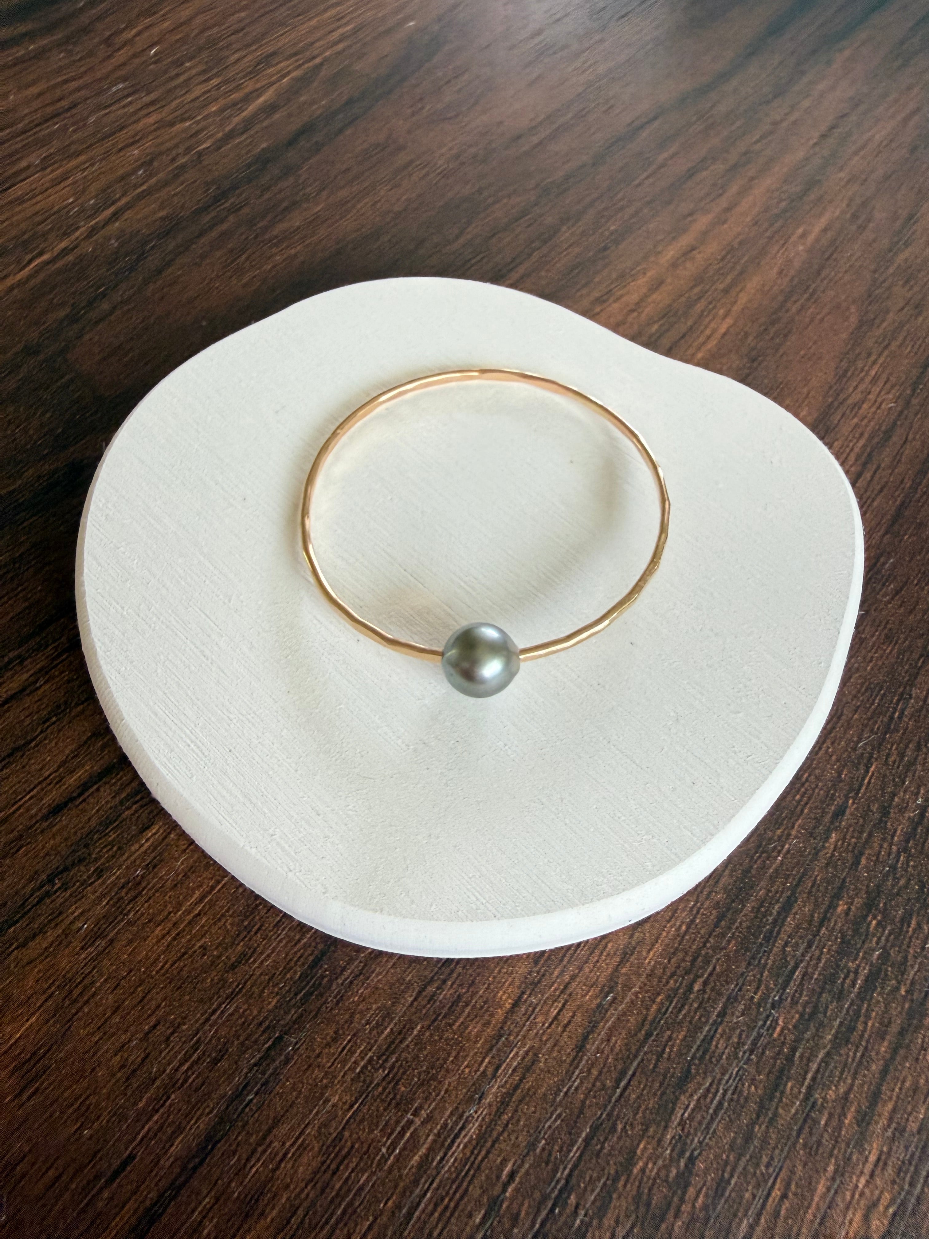 Gold Filled Baby Bangle w/ Tahtitian Pearl Size 5.5 14g